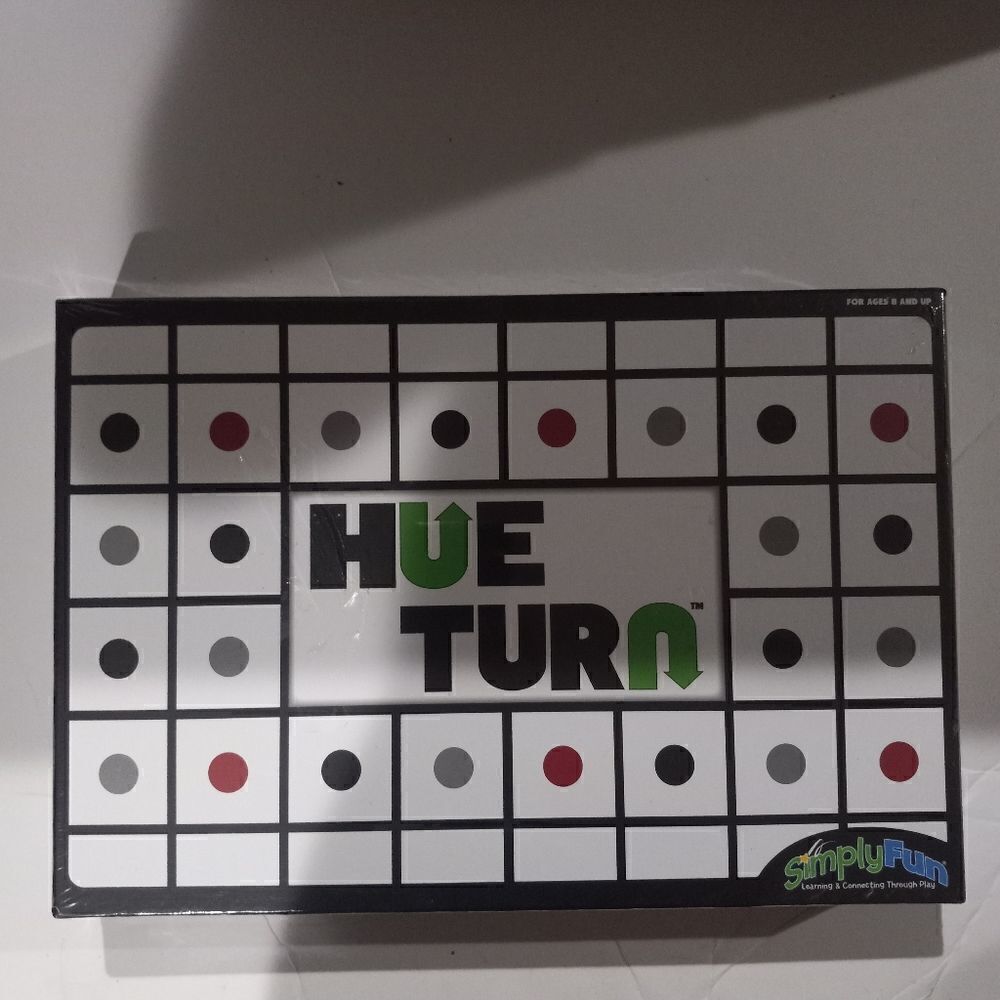 HUE TURN Board Game New Rare